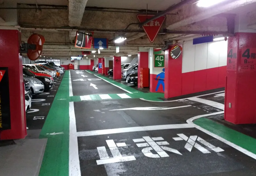 エポックK2/公営駐車場 場内②